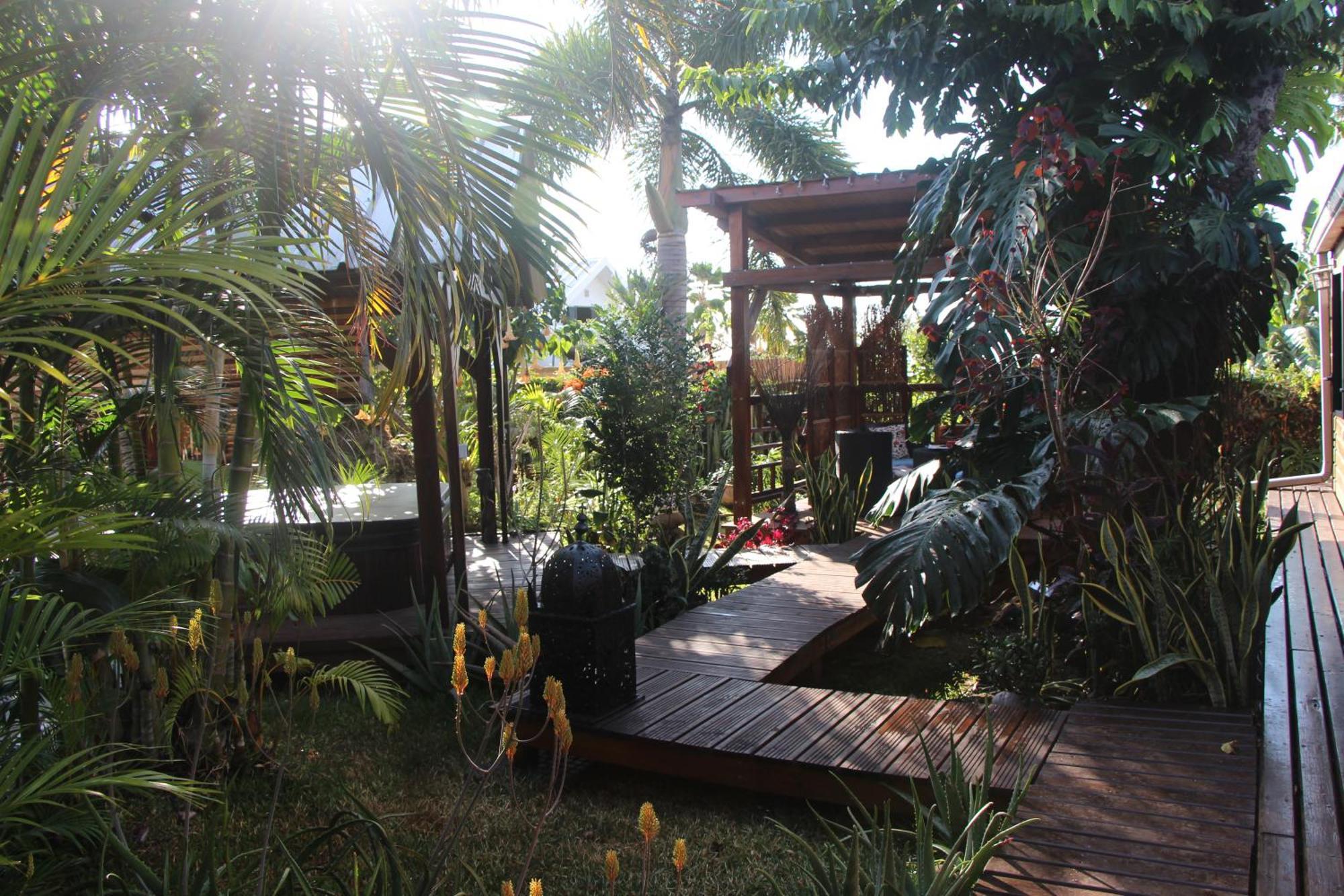 La Liane De Jade 974-Lodge Le Palissandre - Jacuzzi Privatif - Piscine Chauffee Le Bois de Nefles  Dış mekan fotoğraf